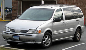 2001-2004 Oldsmobile Silhouette -- 01-20-2012.jpg